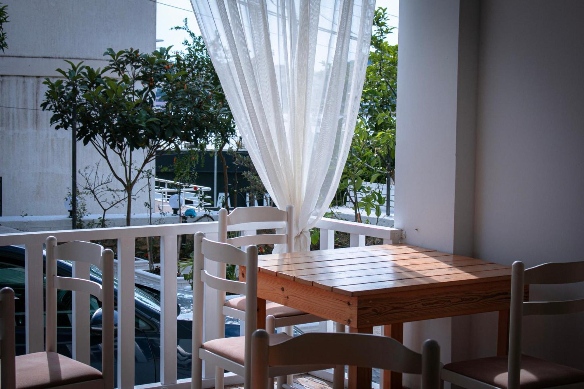 Hotel Fron Sarande Exterior photo