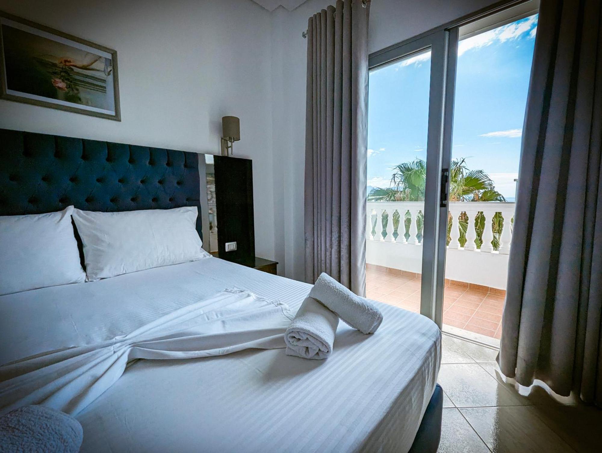 Hotel Fron Sarande Exterior photo