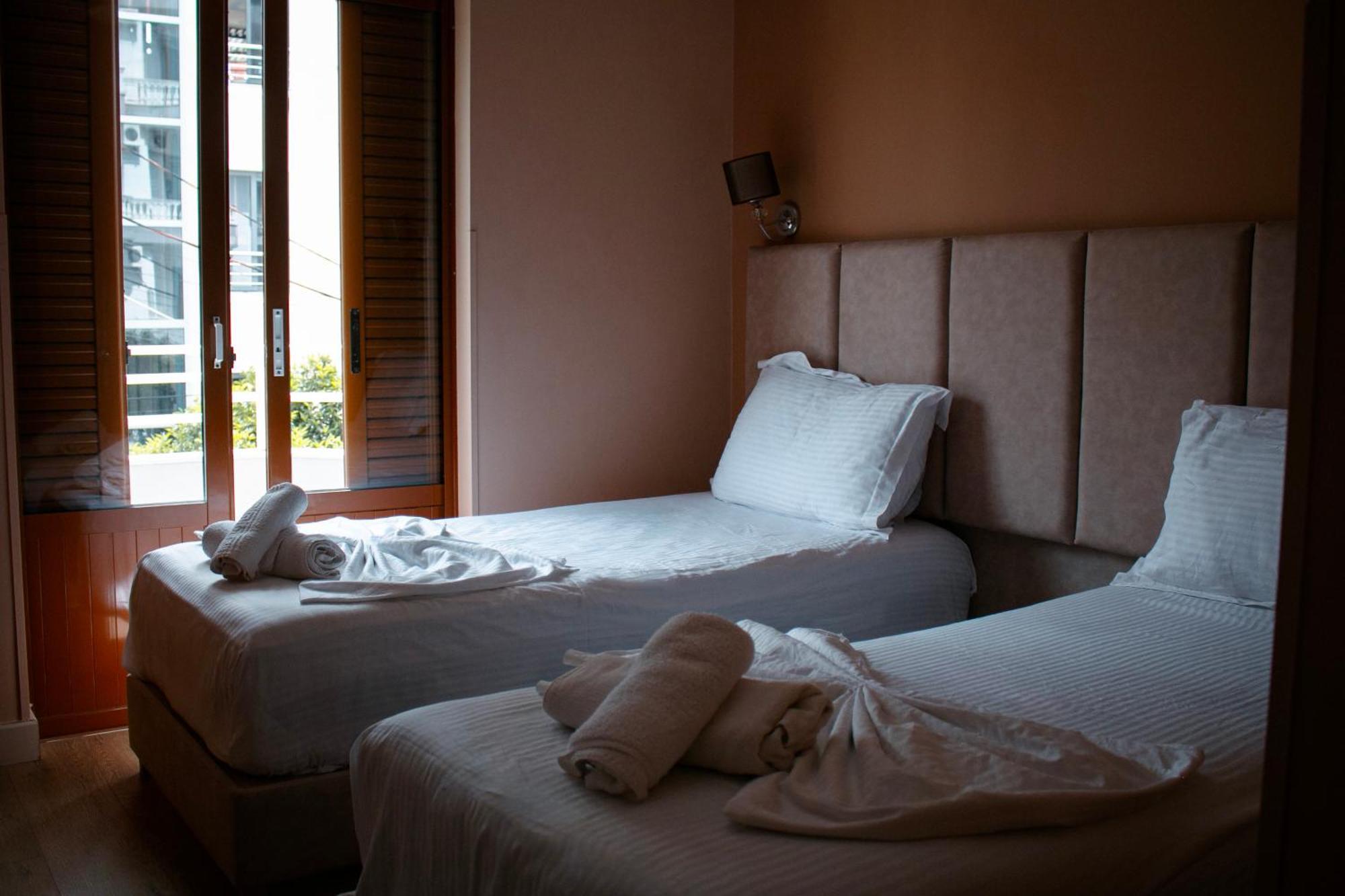 Hotel Fron Sarande Exterior photo
